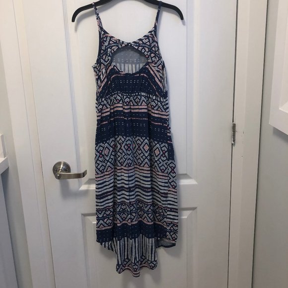 Long Beachy Patterned Dress - Picture 2 of 2